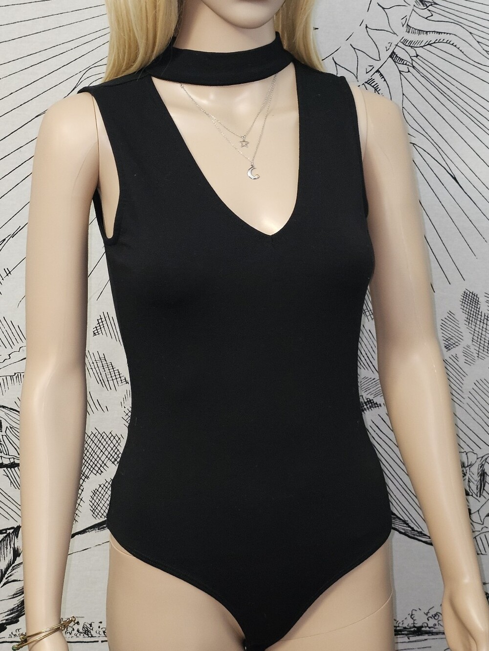Lulu's Women's Black Choker V-Neck Thong Bodysuit Medium